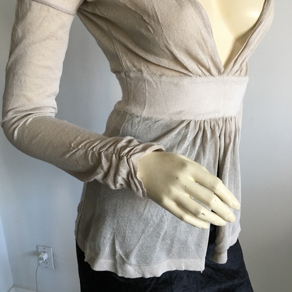 Nwt Gianfranco Ferre deep plunge peplum knit top - Picture 2 of 8